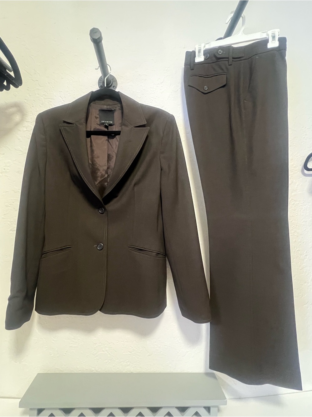 The Limited Women’s Chocolate Brown Suit Set – Blazer Size 8 & Pants Size 4